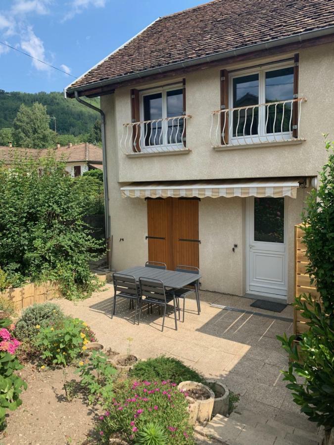 La Grange De Meme Yvette Apartment Vaulnaveys-le-Haut Exterior photo